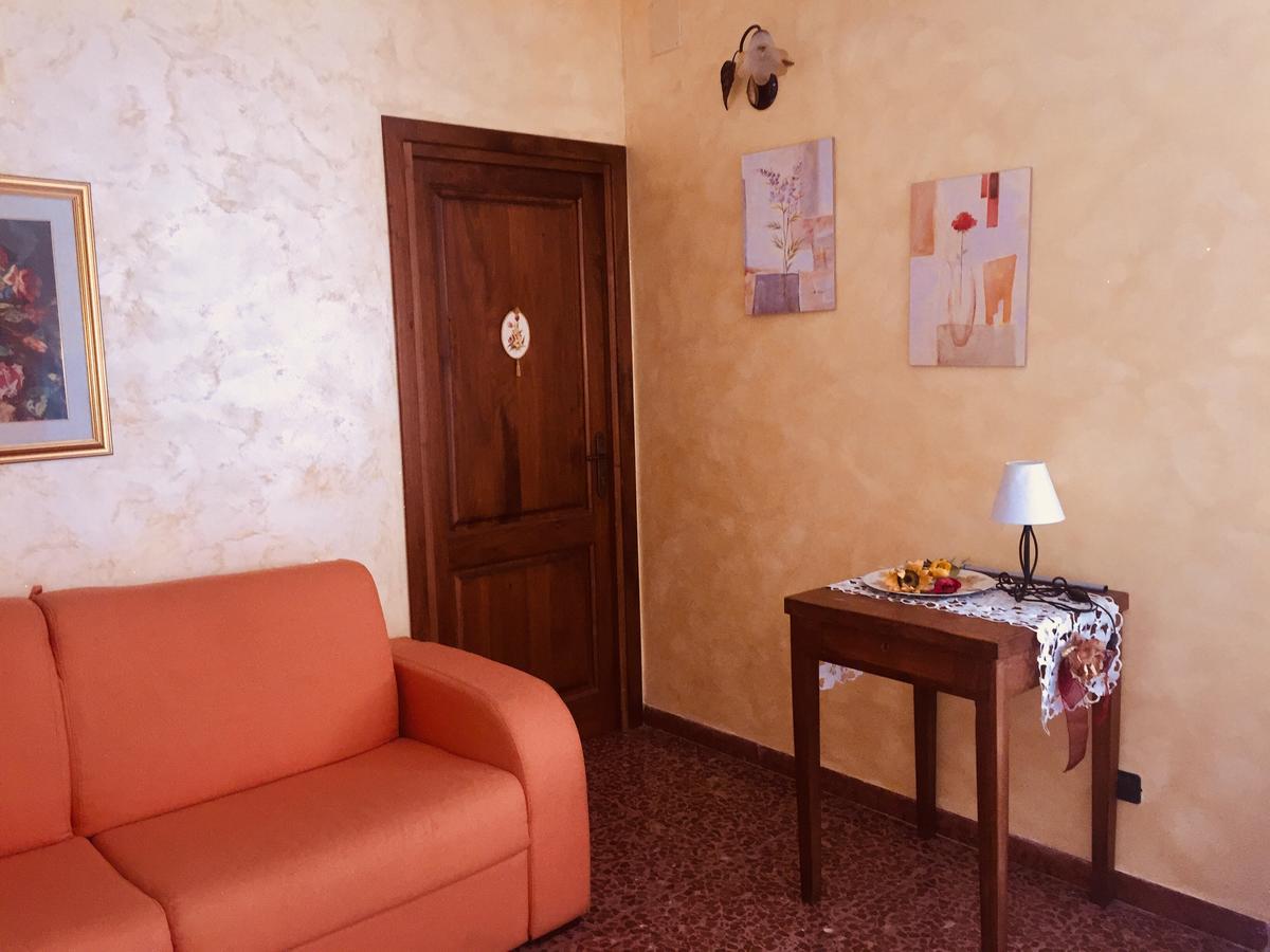 B&B Il Tulipano Sul Lago Colle di Tora Exteriér fotografie